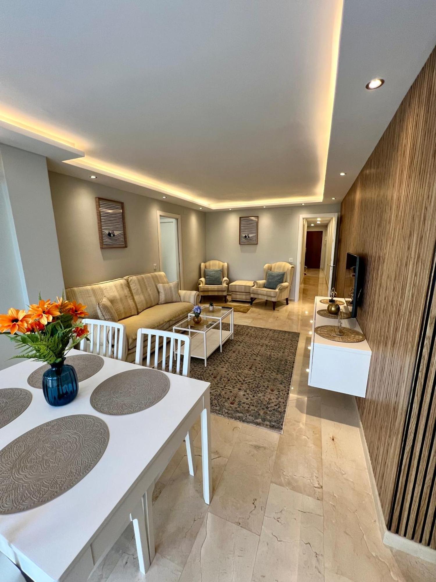 Apartamentos Prestige Suites Malaga IV Bagian luar foto