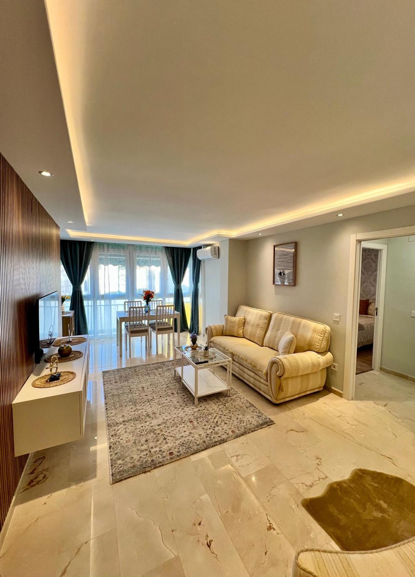 Apartamentos Prestige Suites Malaga IV Bagian luar foto