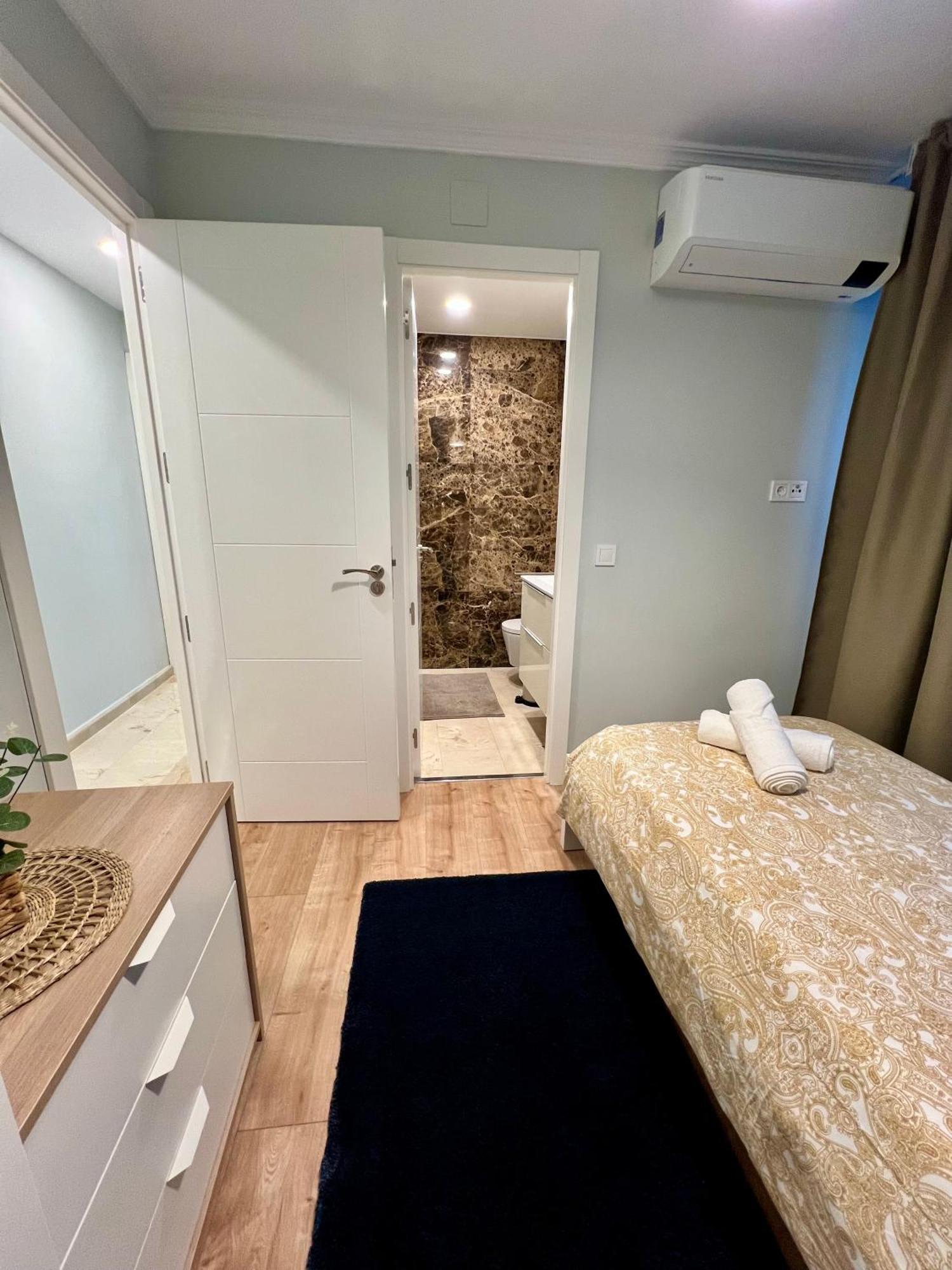 Apartamentos Prestige Suites Malaga IV Bagian luar foto
