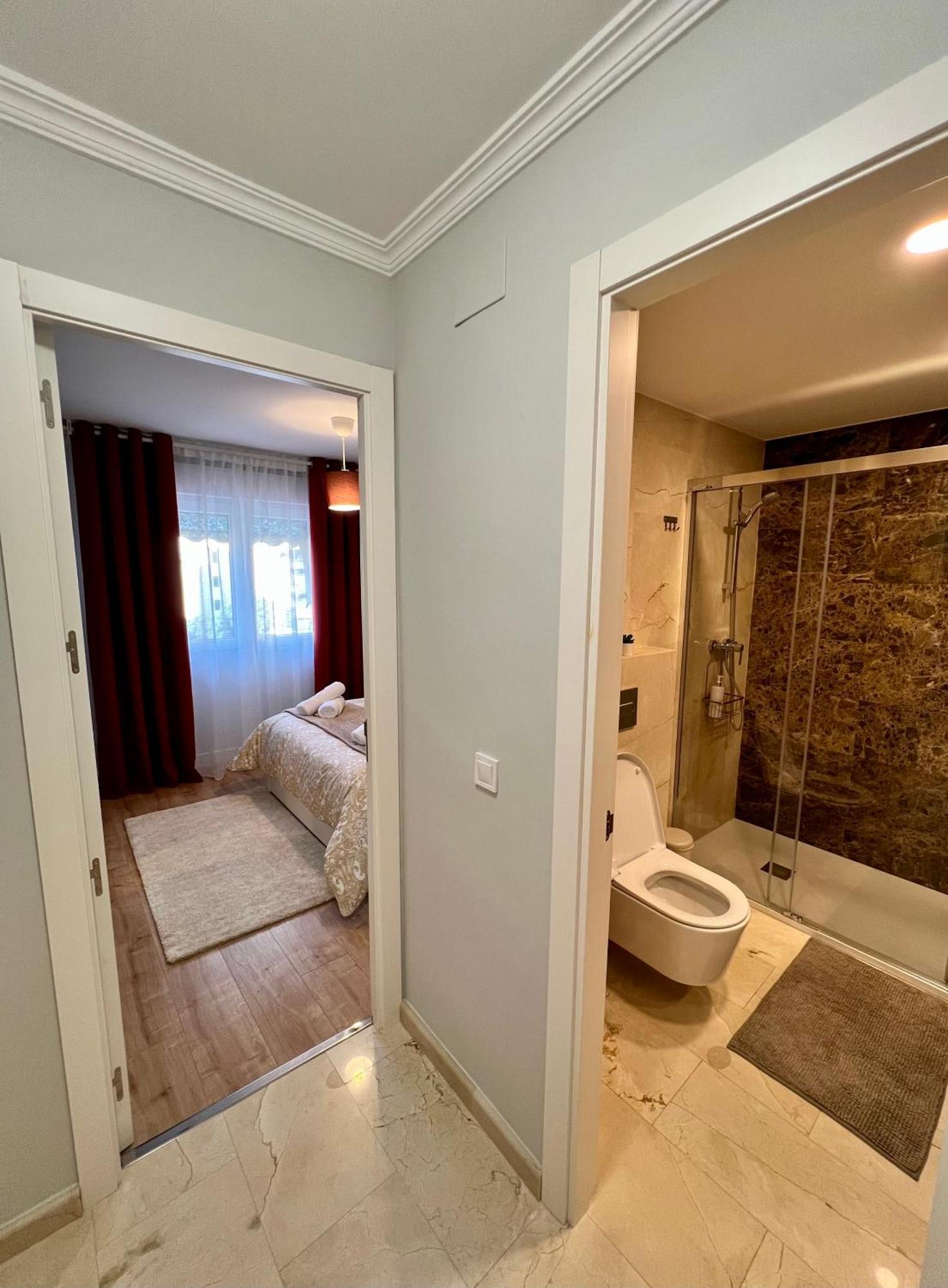 Apartamentos Prestige Suites Malaga IV Bagian luar foto