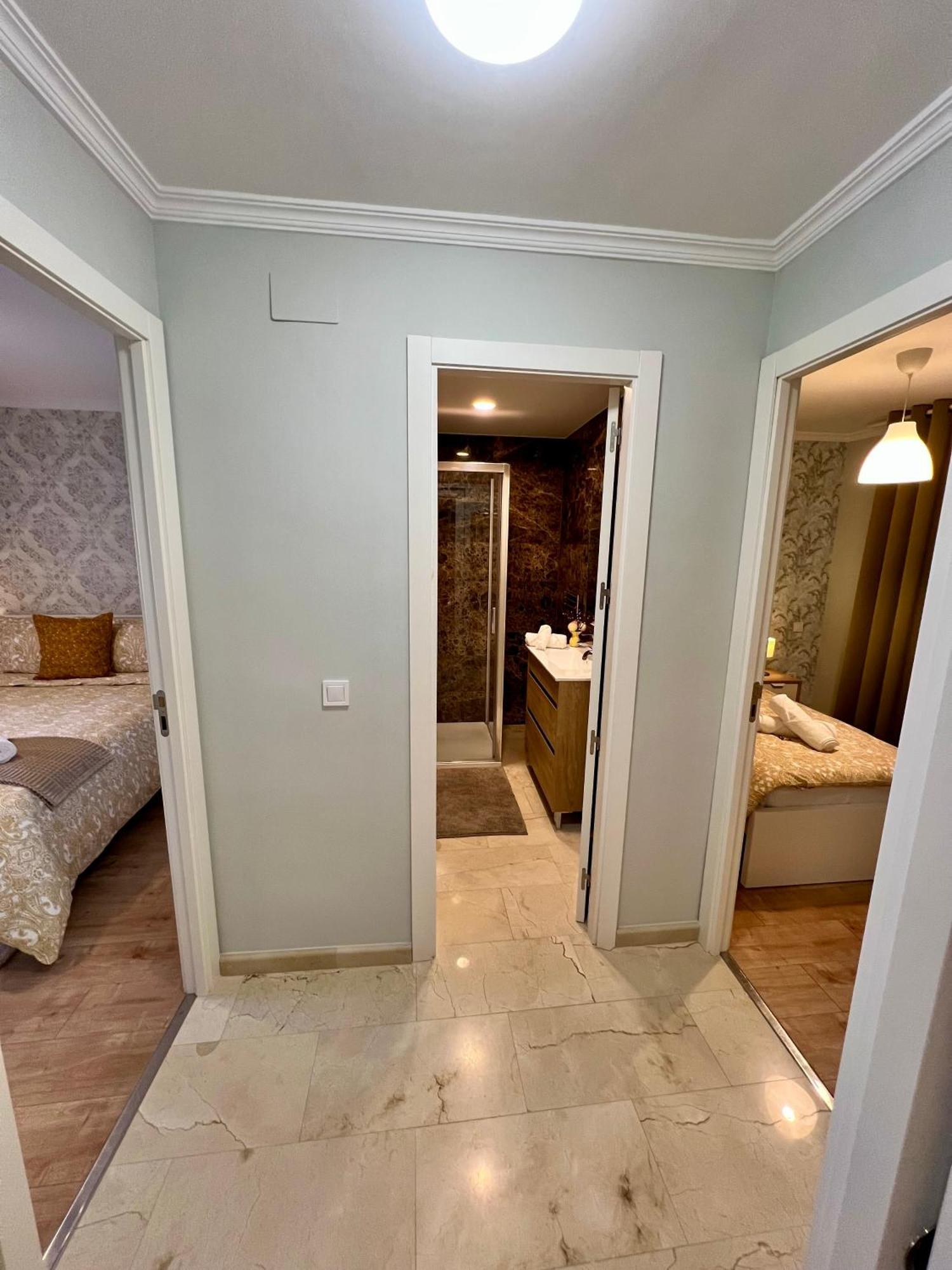Apartamentos Prestige Suites Malaga IV Bagian luar foto