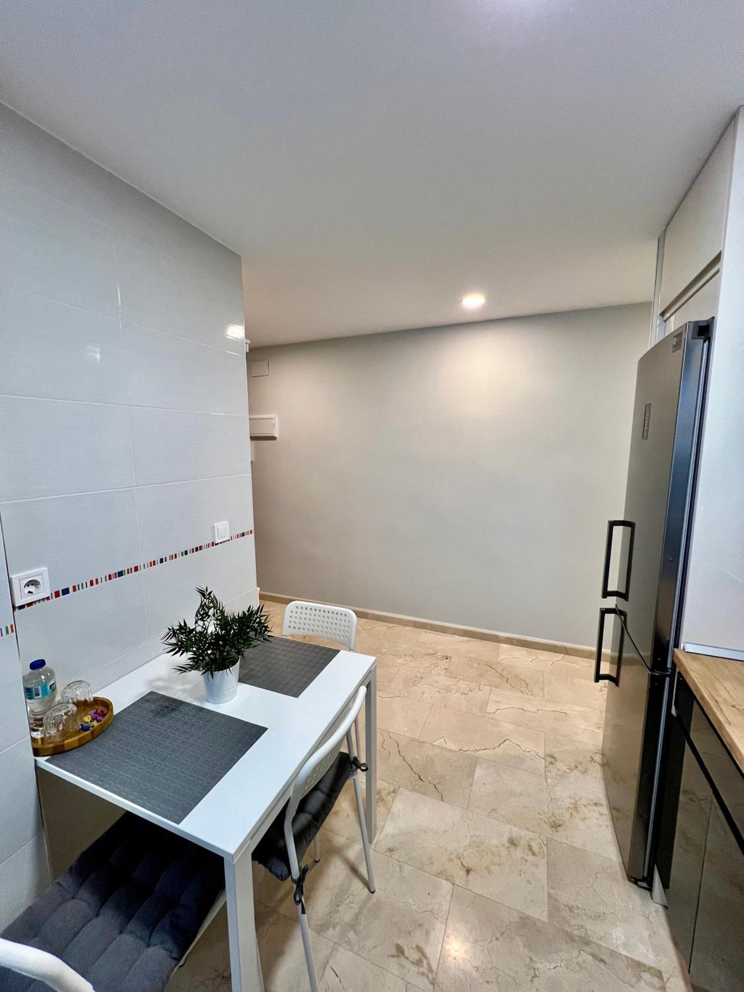 Apartamentos Prestige Suites Malaga IV Bagian luar foto